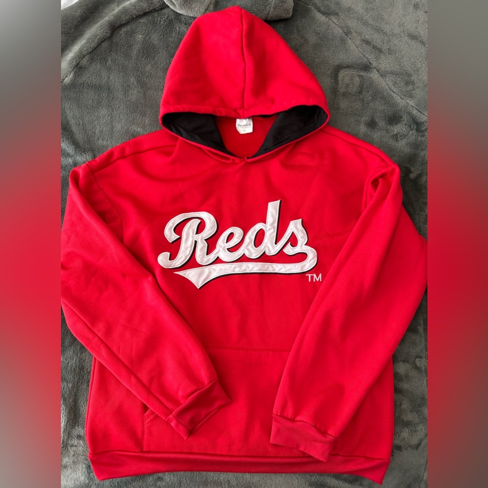 #445 CINCINNATI REDS HOODIE. Thick and super warm! This hoodie is promotional.